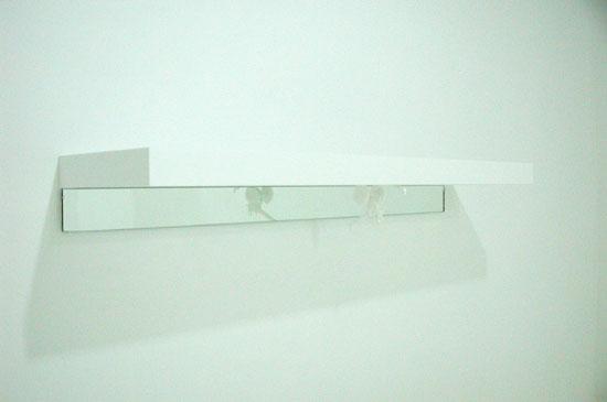 ASIANPUNKBOY Untitled 7 (CANNON/MIRROR) (2003)