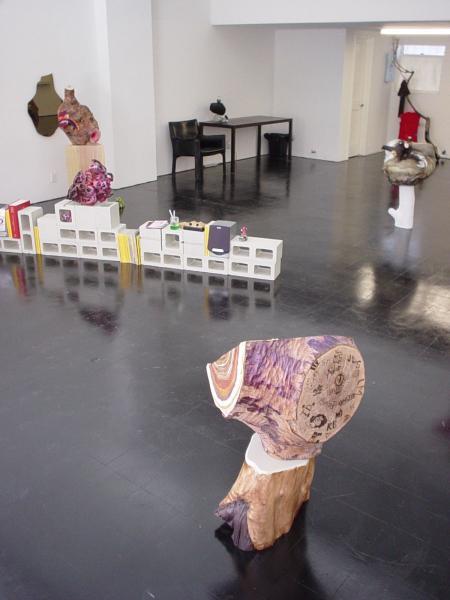 Anna SEW HOY broken arm - installation view